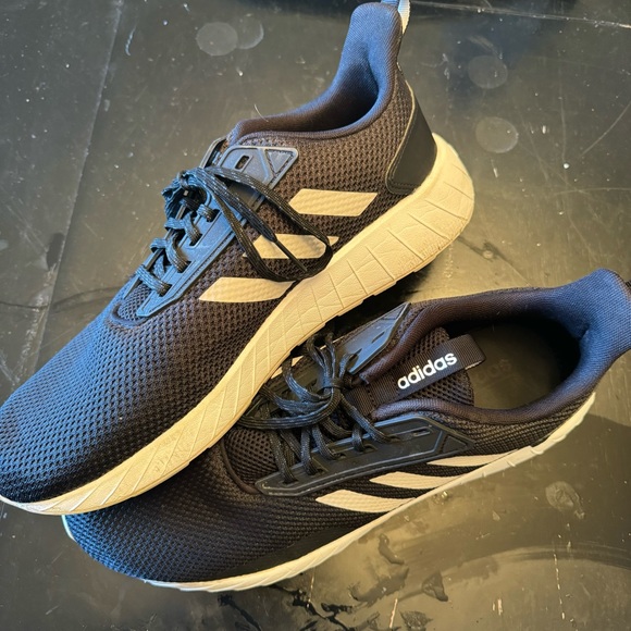 Adidas Questar Drive Cloudfoam - Picture 1 of 6